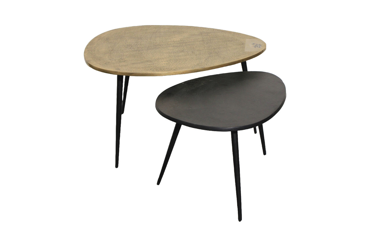 Egg Shaped Nesting Table